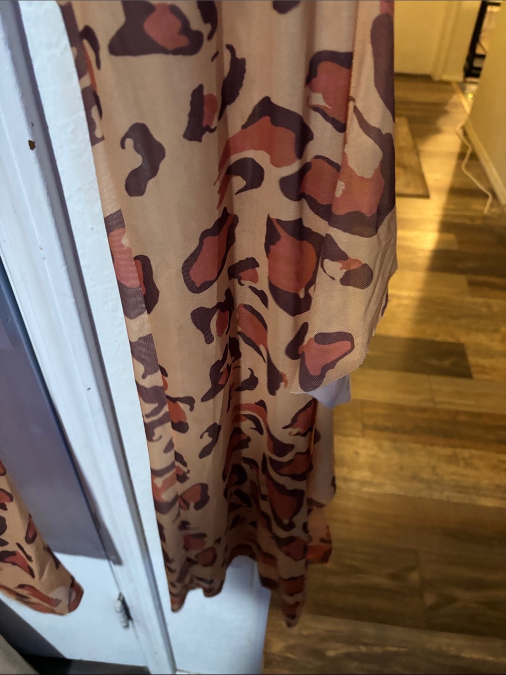 Leopard Print Ruffle Scarf - Brown - Picture 4 of 6